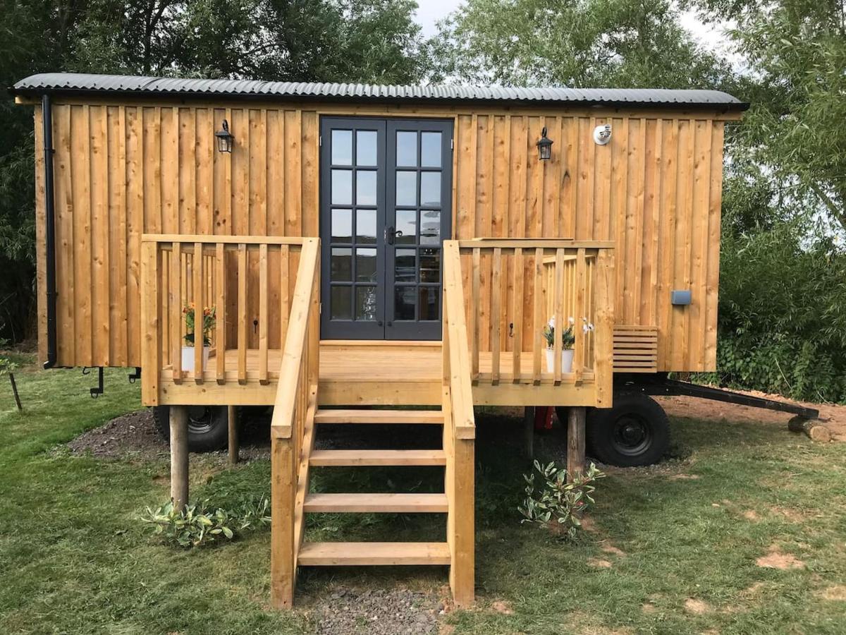 Sunset Shepherds Hut Taunton Exterior photo
